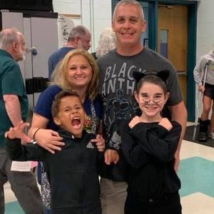 Meet your Posher, Laurie